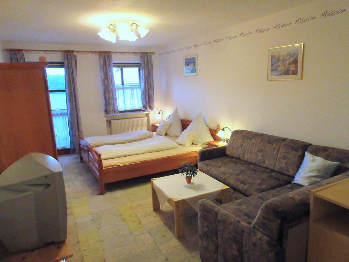 Lohnerhof Villa Kirchanschoring Room photo